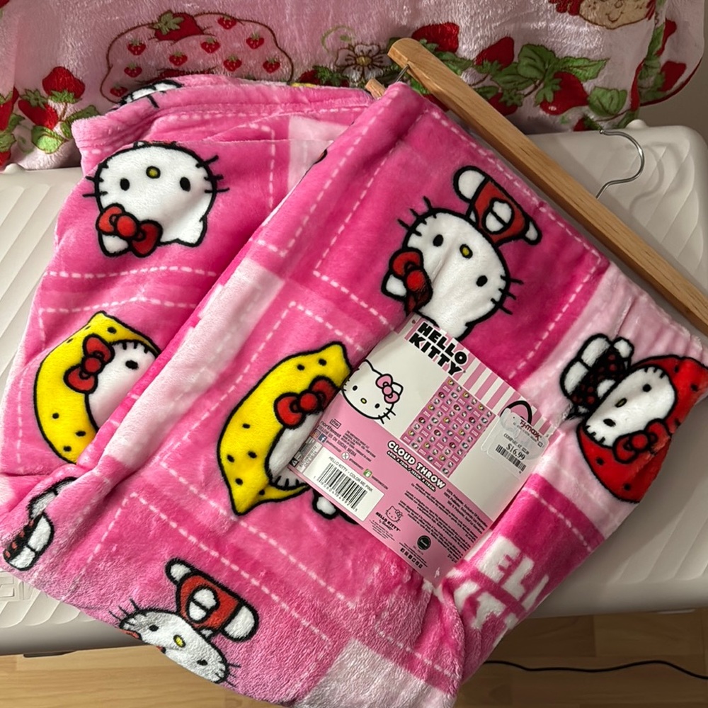 Hello Kitty Pink and White Plush Throw